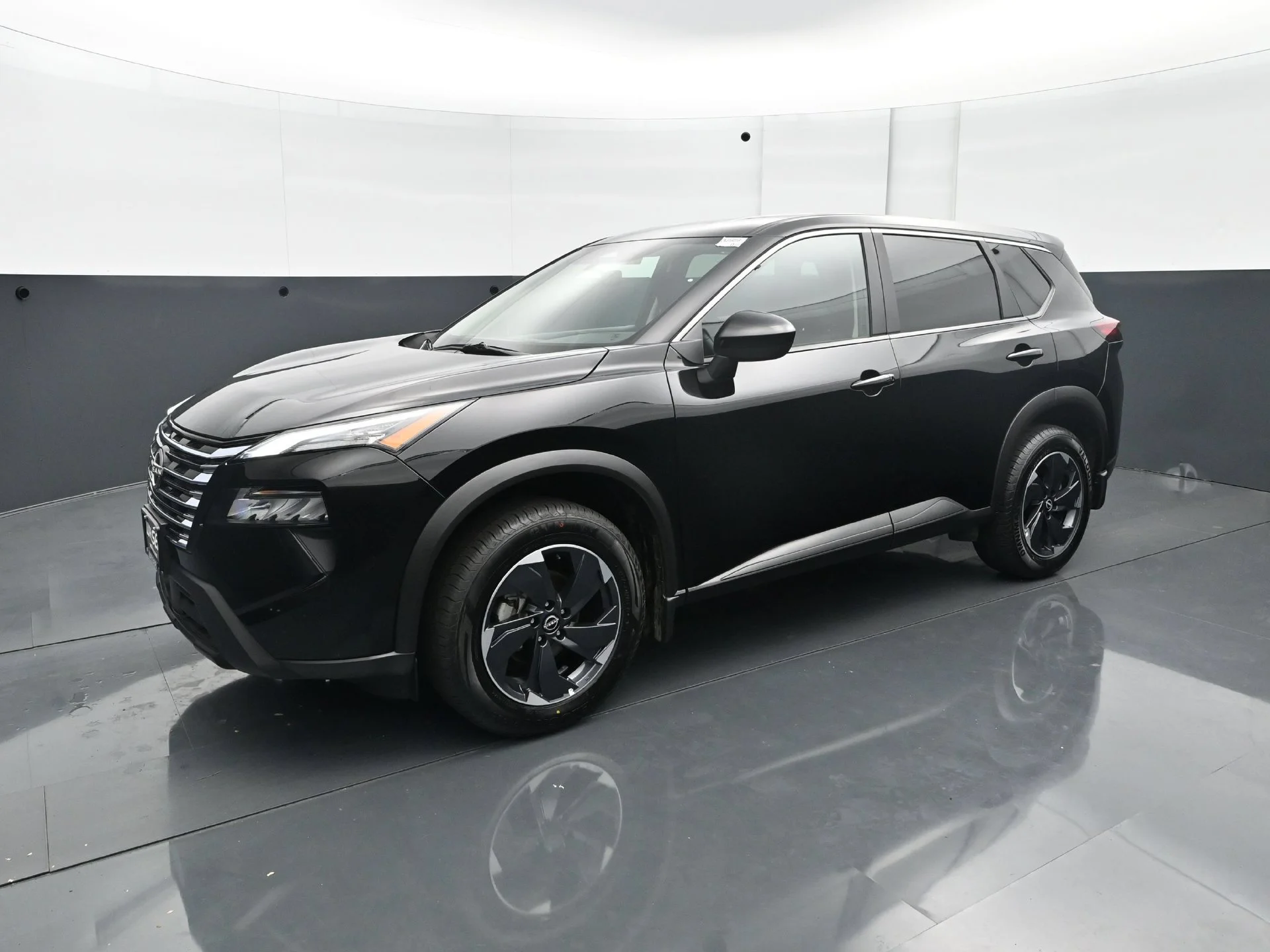 Used 2026 Nissan Rogue SV with VIN 5N1BT3BB2TC676061 for sale in Burnsville, Minnesota