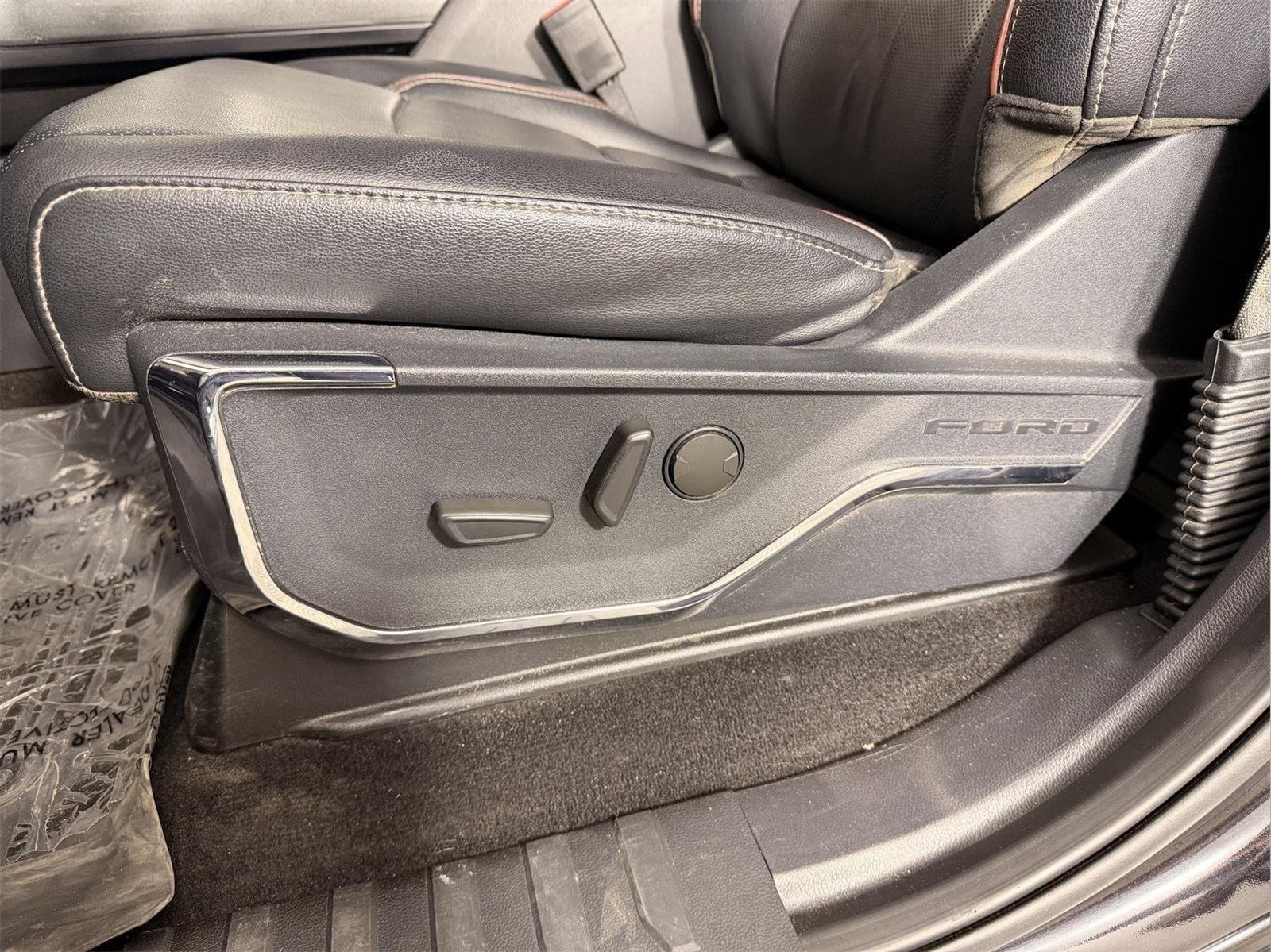 Used 2022 Agate Black Ford LARIAT image 12