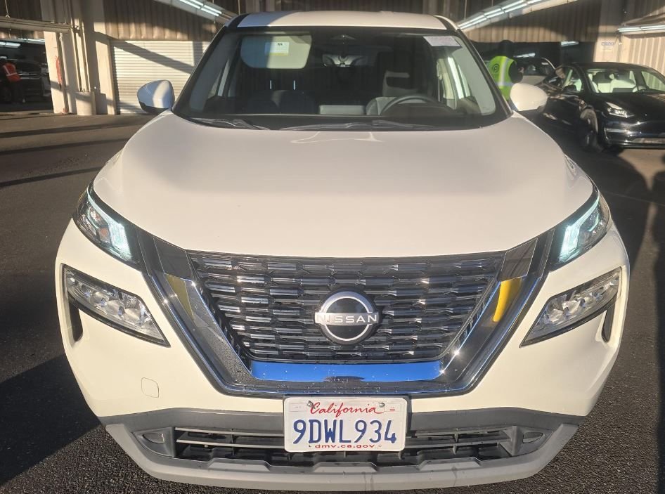 Used 2023 Nissan Rogue SV with VIN JN8BT3BA9PW404935 for sale in Kansas City