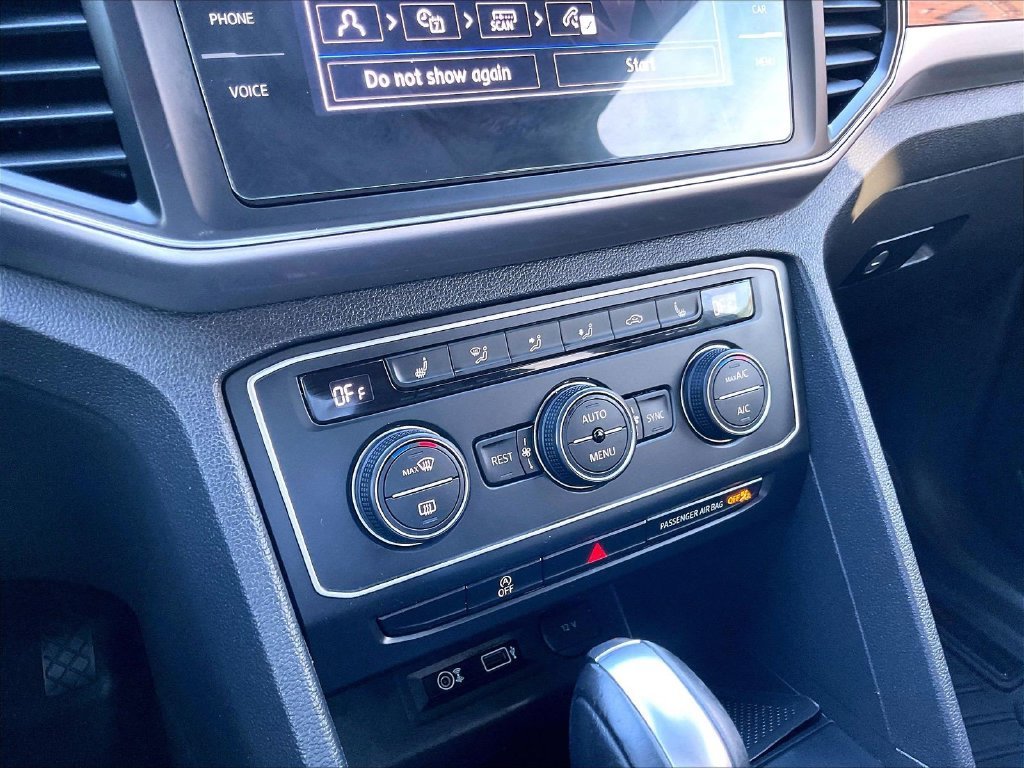 Used 2019 Gray Volkswagen 3.6L V6 SE image 26