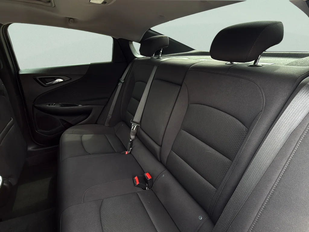 Used 2024 Summit White Chevrolet LT image 28