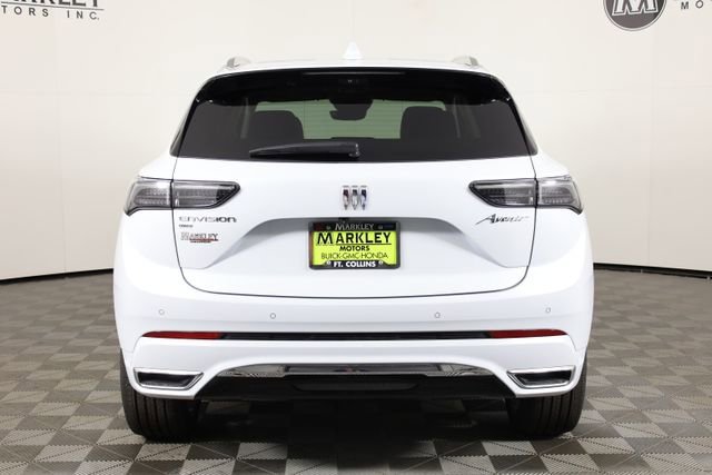 New 2026 Iridescent White Tricoat Buick Avenir image 31