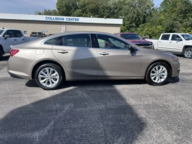 Used 2025 Mineral Gray Metallic Chevrolet 1LT image 6