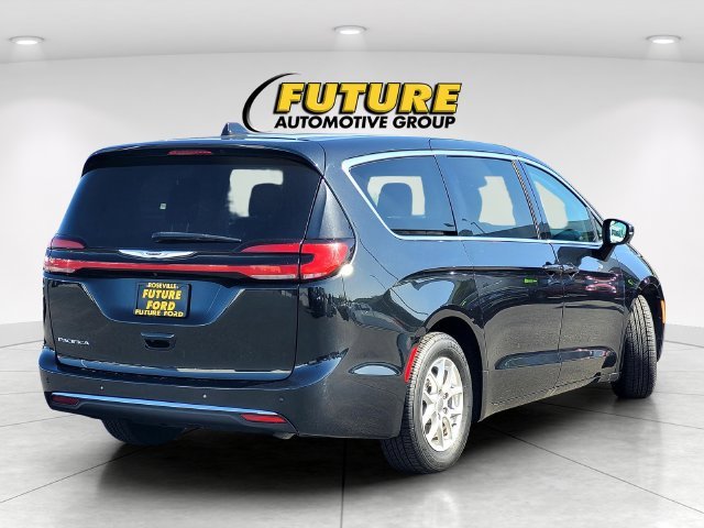 Used 2023 Black Chrysler Touring L image 4