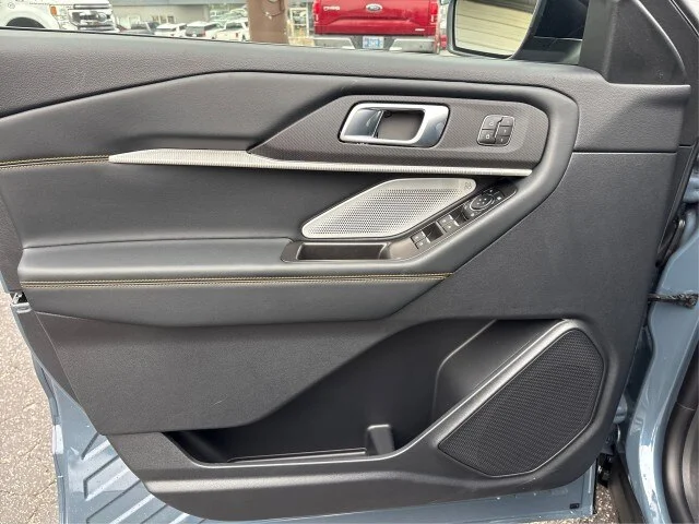 New 2026 Vapor Blue Metallic Ford Tremor® image 43
