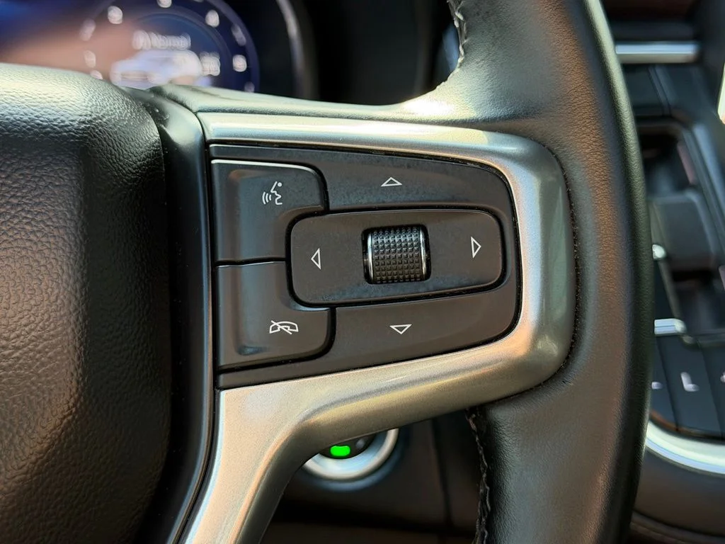 Used 2024 Gray Chevrolet Z71 image 19