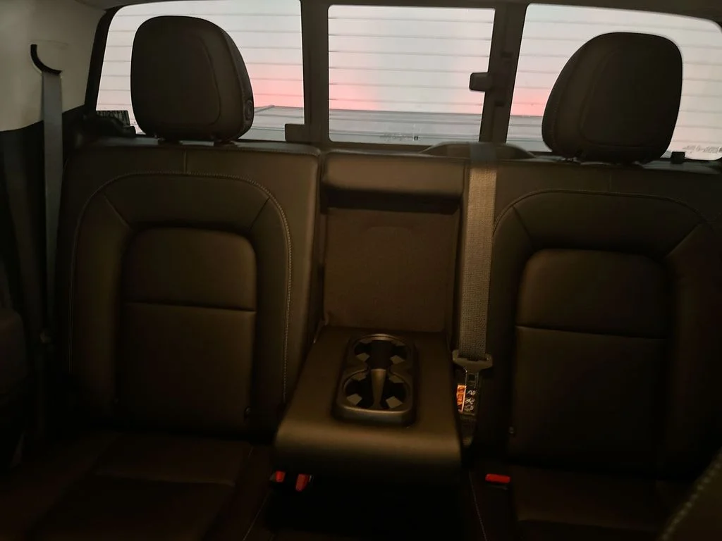 Used 2022 Black Chevrolet Z71 image 11
