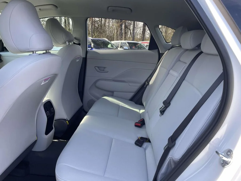New 2026 White Hyundai SEL Sport image 10