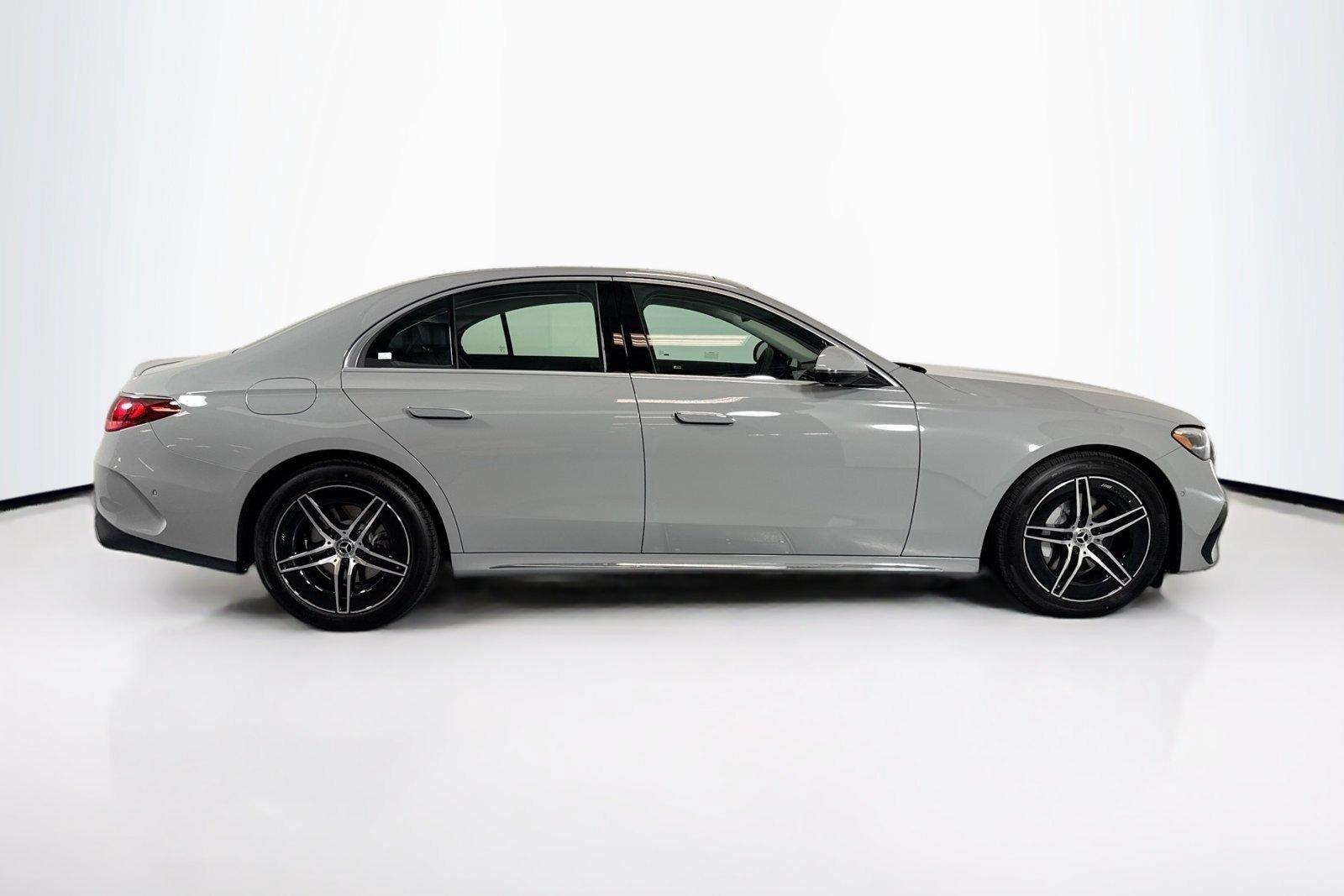 New 2026 Manufaktur Alpine Grey Mercedes-Benz E 350 image 4