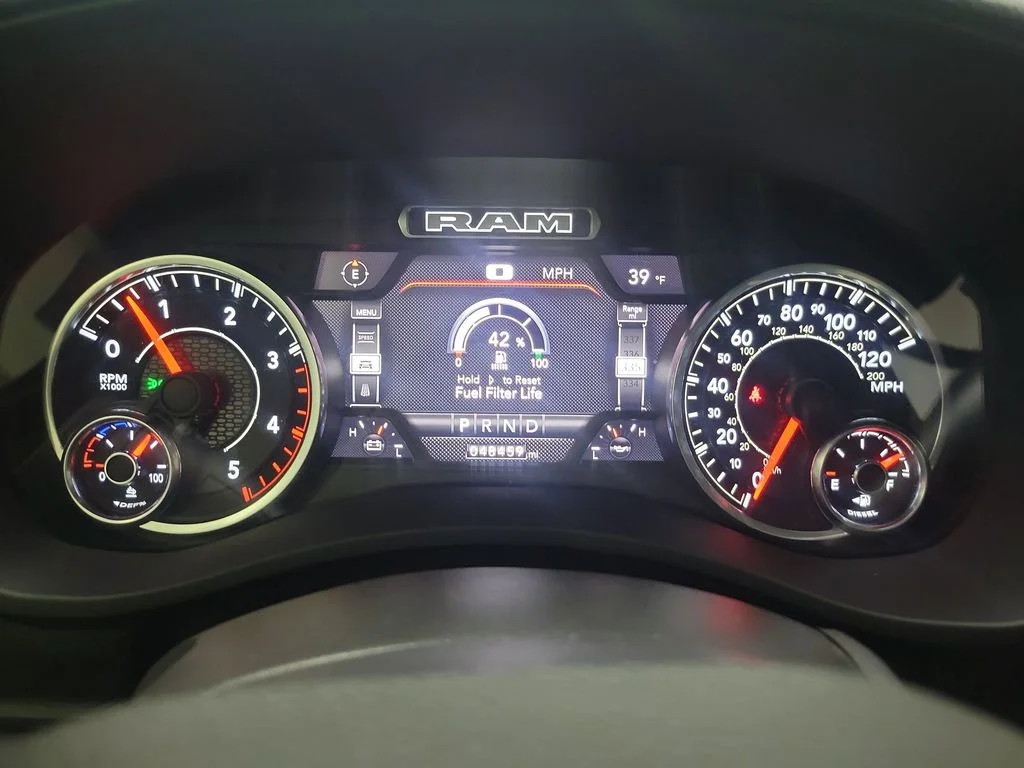 Used 2022 Sil Ram Laramie image 16