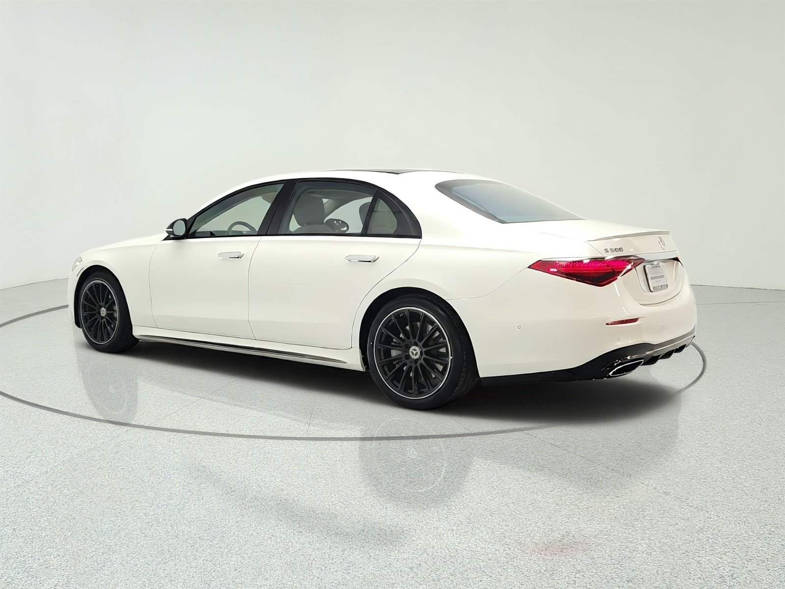 Certified Used 2023 MANUFAKTUR Diamond White Mercedes-Benz S 500 4MATIC® Sedan image 7