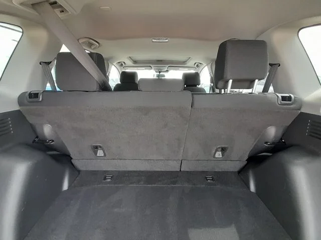 Used 2022 White Honda EX image 53