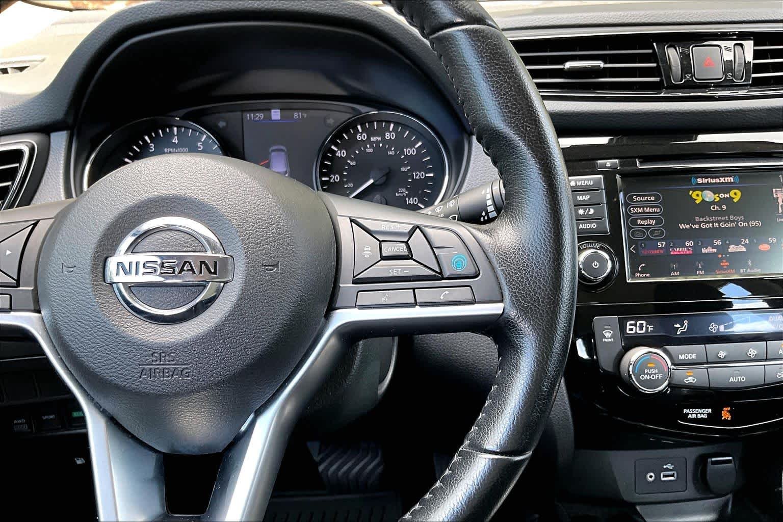 Used 2022 Brilliant Silver Metallic Nissan SL image 25