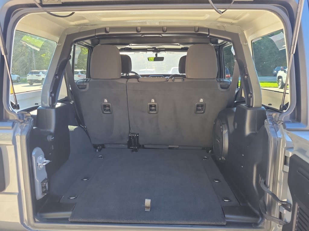 Used 2020 Gray Jeep North Edition 4x4 image 6