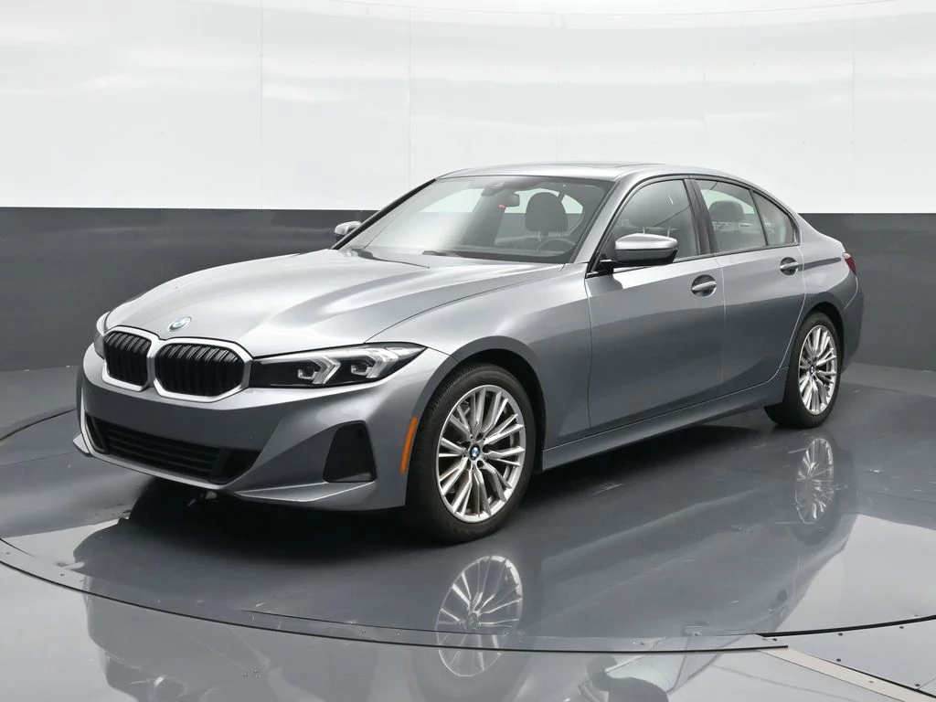 2023 BMW 3 Series 330i Sedan's photo