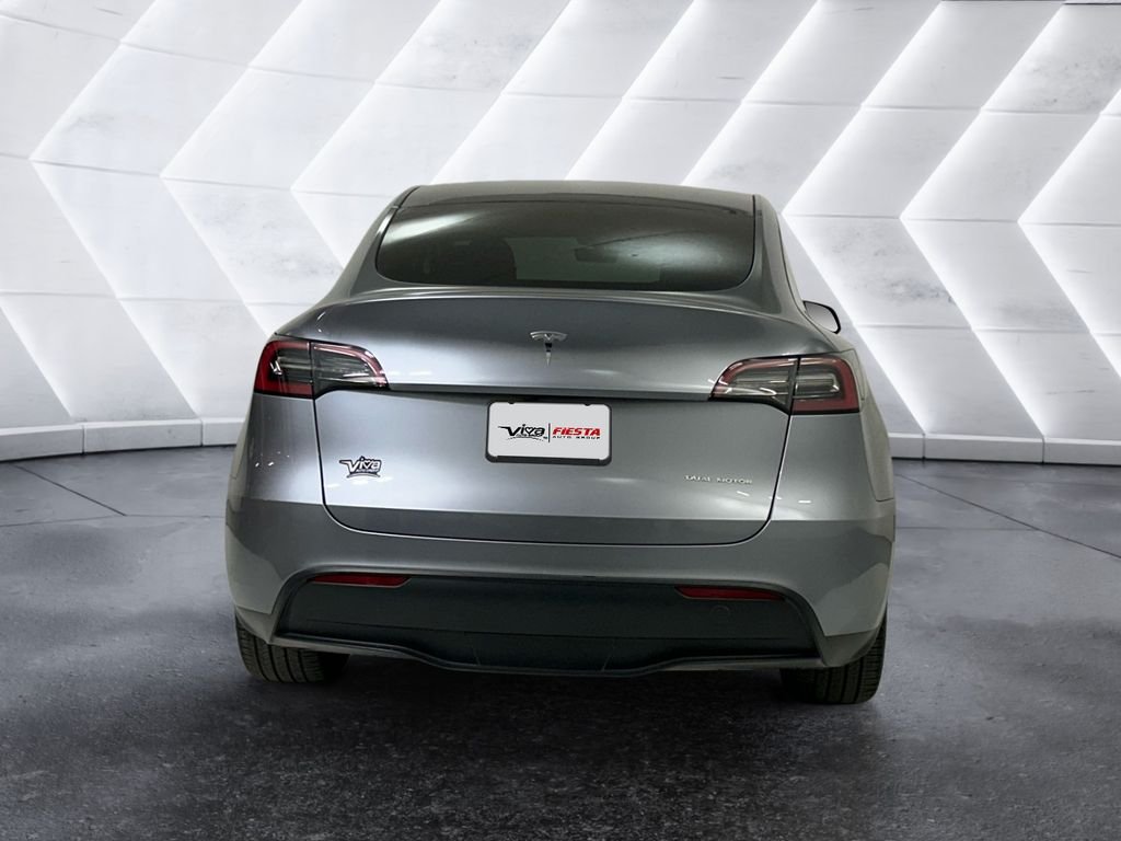 Used 2025  Tesla Long Range image 5