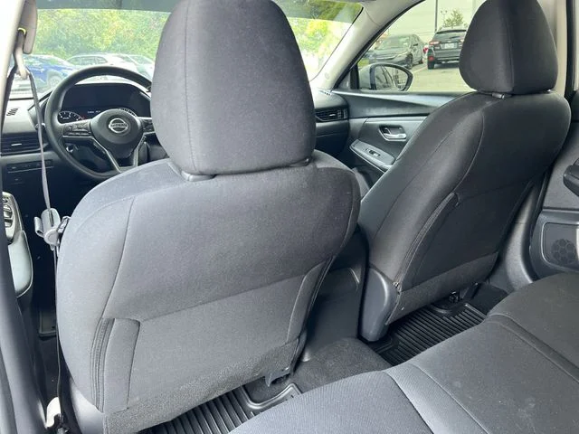 Used 2023 Silver Nissan S image 32