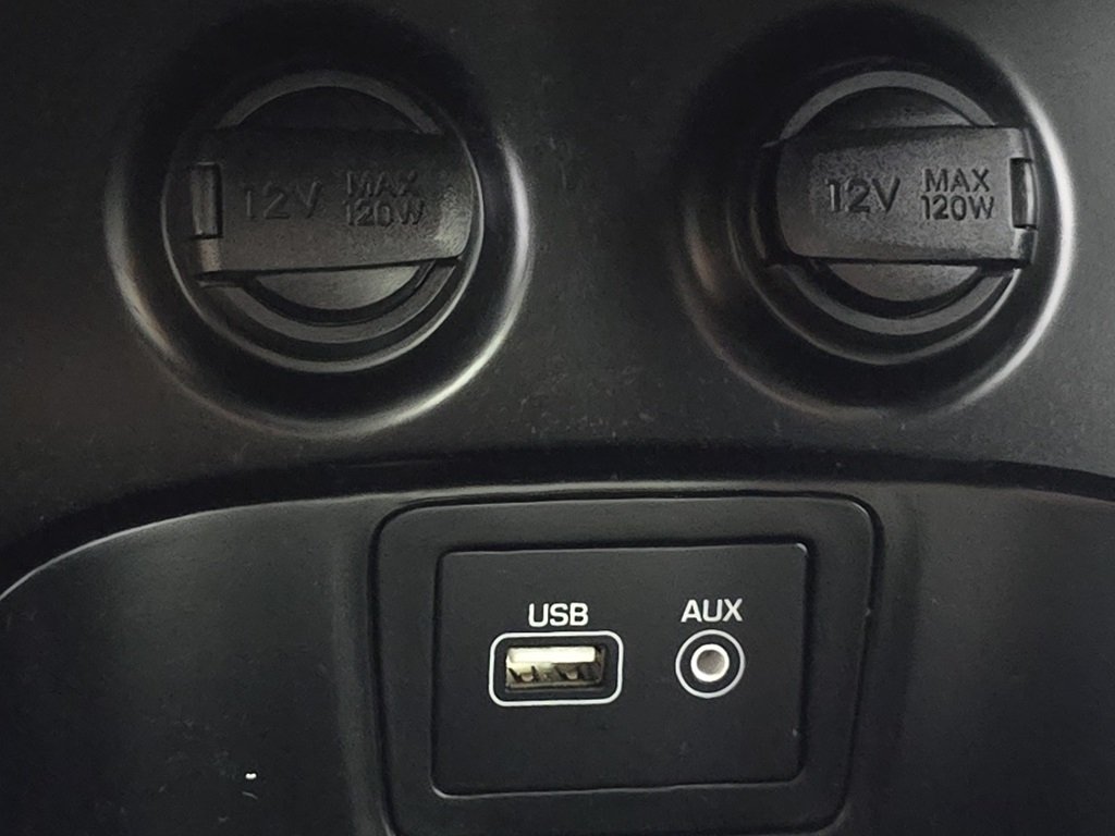 Used 2018 Silver Hyundai 2.4 Base image 27