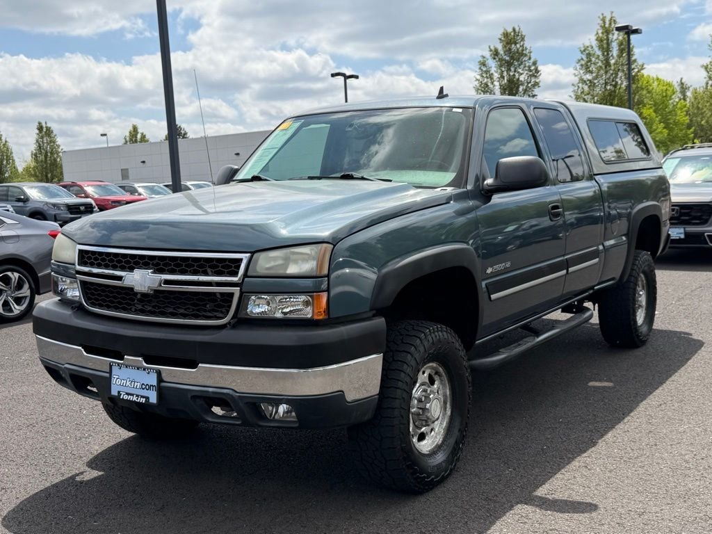 Used 2006 Blue Granite Metallic Chevrolet LT image 3