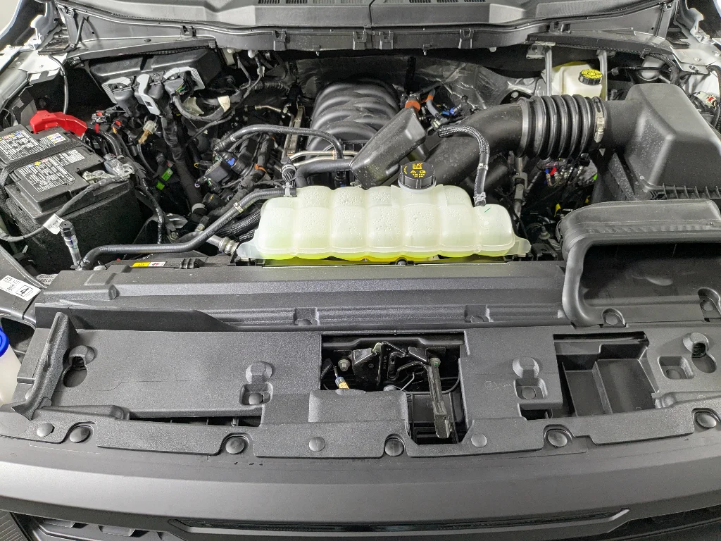 New 2026 OXFORD WHITE Ford XLT image 31