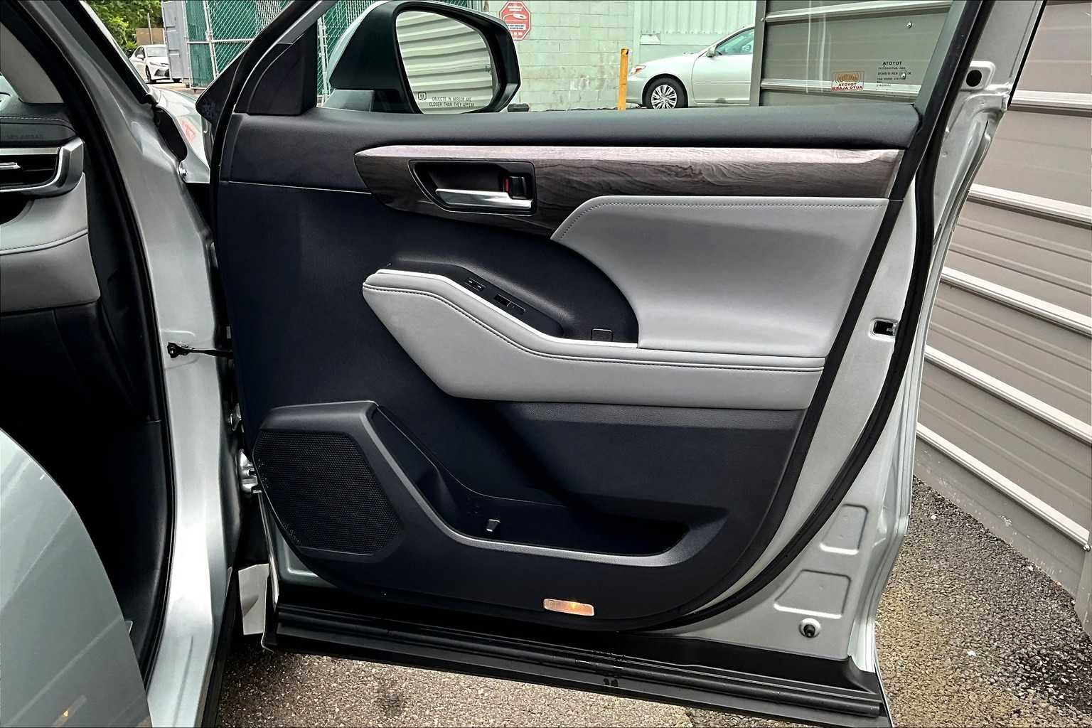 Used 2020 Celestial Silver Metallic Toyota Limited image 21