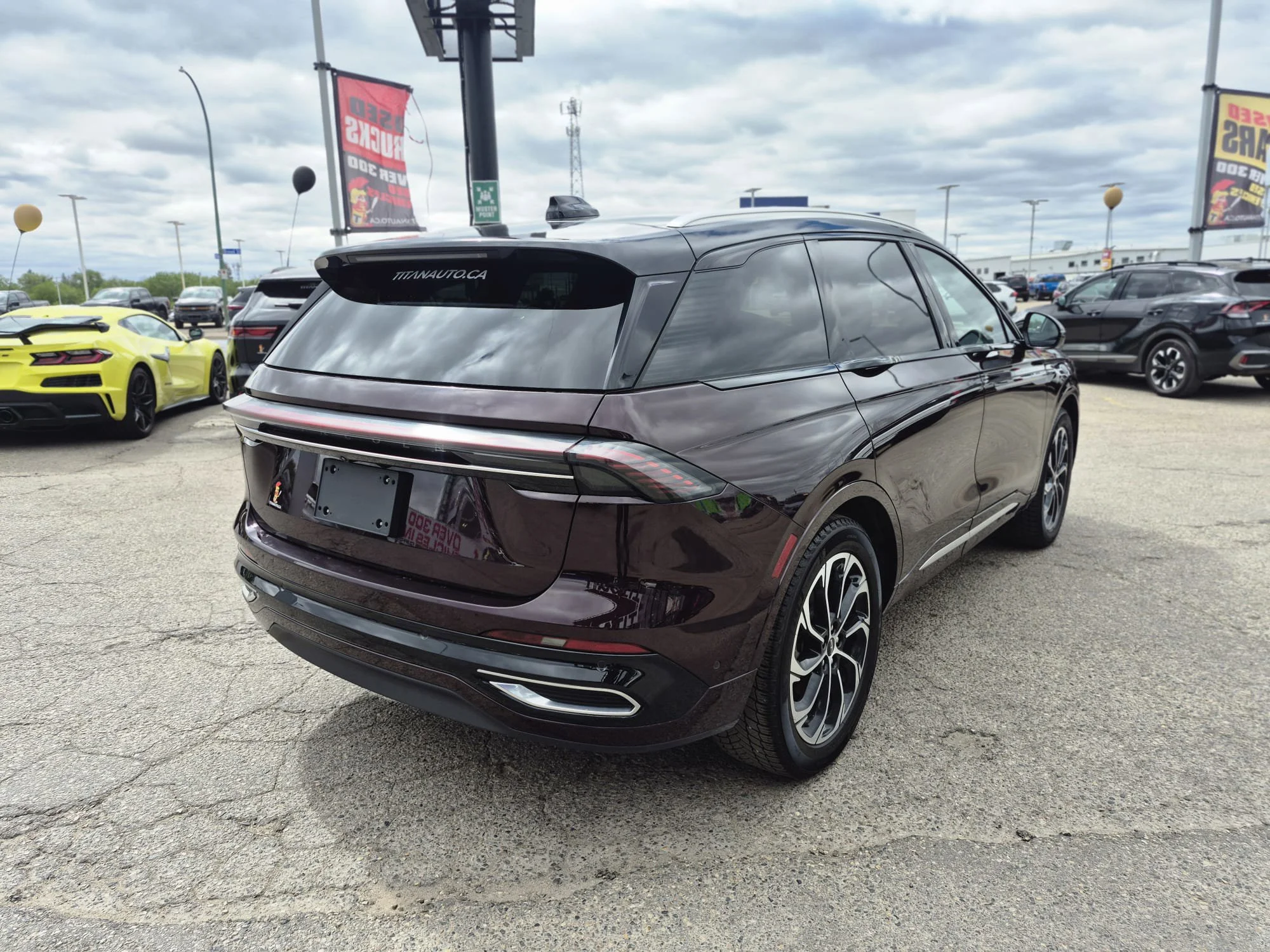 Certified Used 2024 Diamond Red Metallic Tinted Clearcoat Lincoln Reserve AWD*Adaptive Cruise | Remote Start | Nav | 360 Cam | Cooled Leather | Htd Wheel | CarPlay image 8