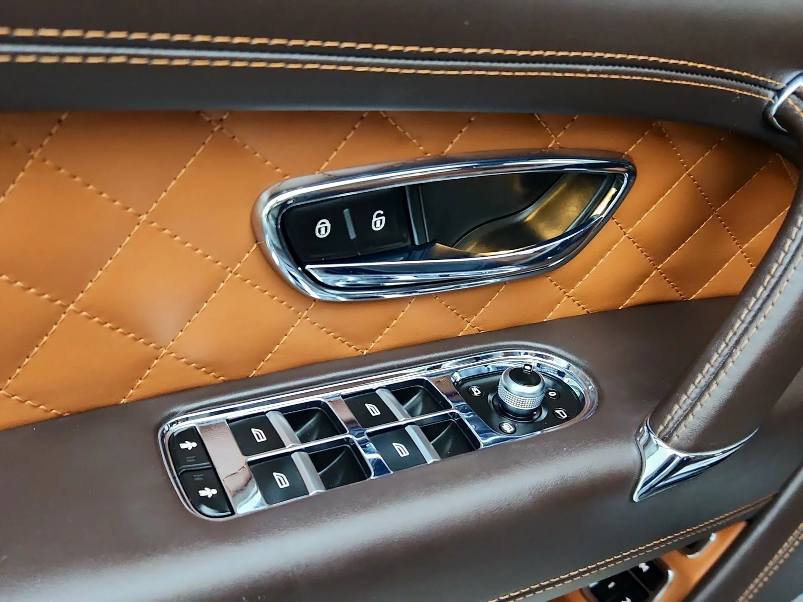 Used 2017 BLACK Bentley W12 image 25