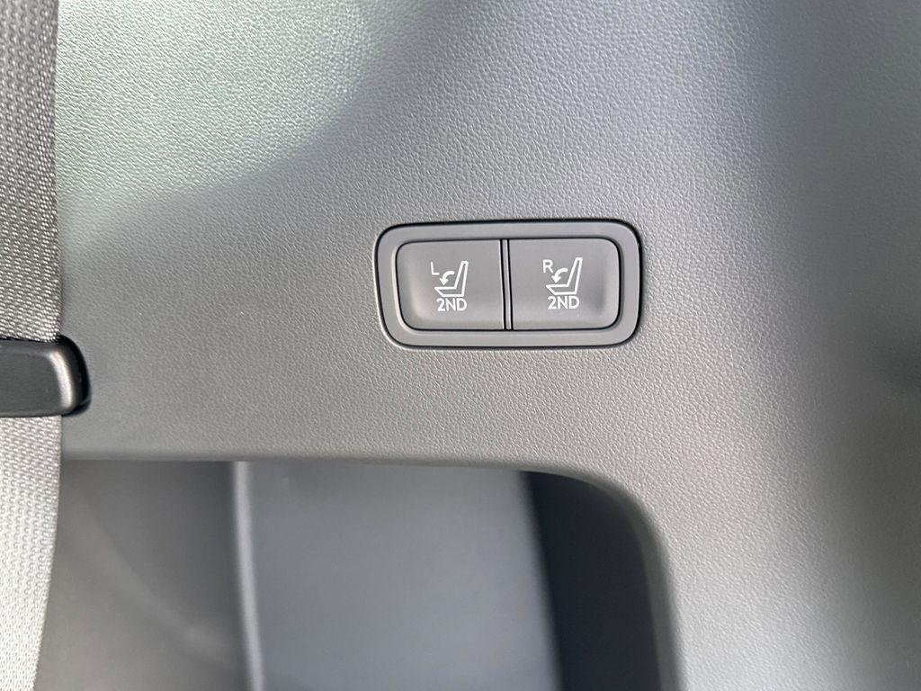 New 2026 Serenity White Hyundai SE FWD image 23