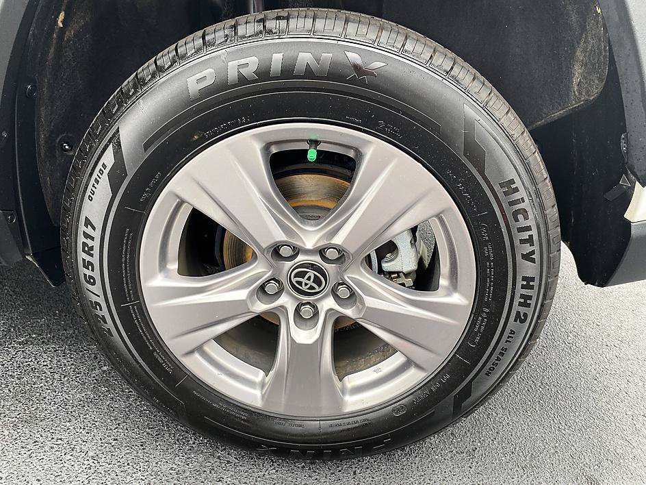 Certified Used 2022 White Toyota XLE image 25