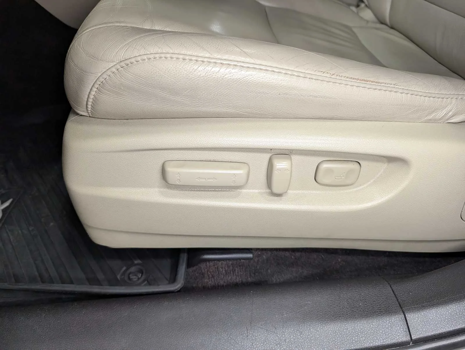 Used 2017 White Diamond Pearl Acura w/Technology Pkg image 38