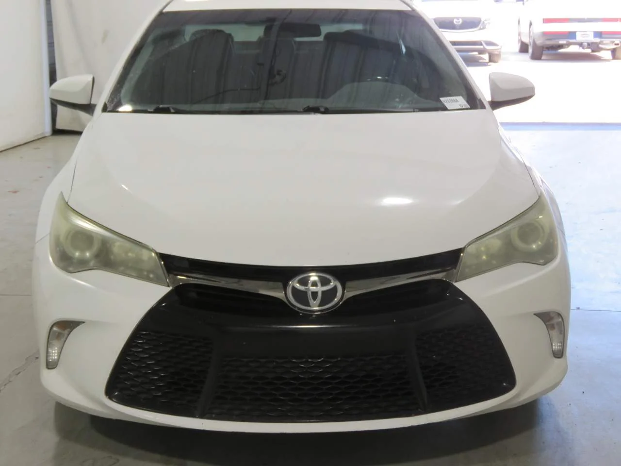Used 2016 Super White Toyota XLE image 2