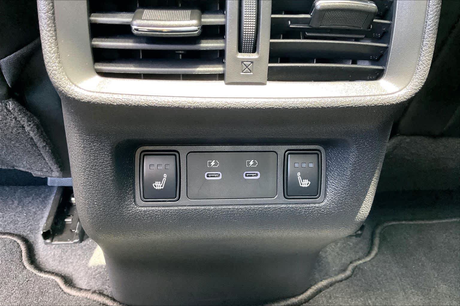 Used 2025 Silver Nissan Platinum image 32