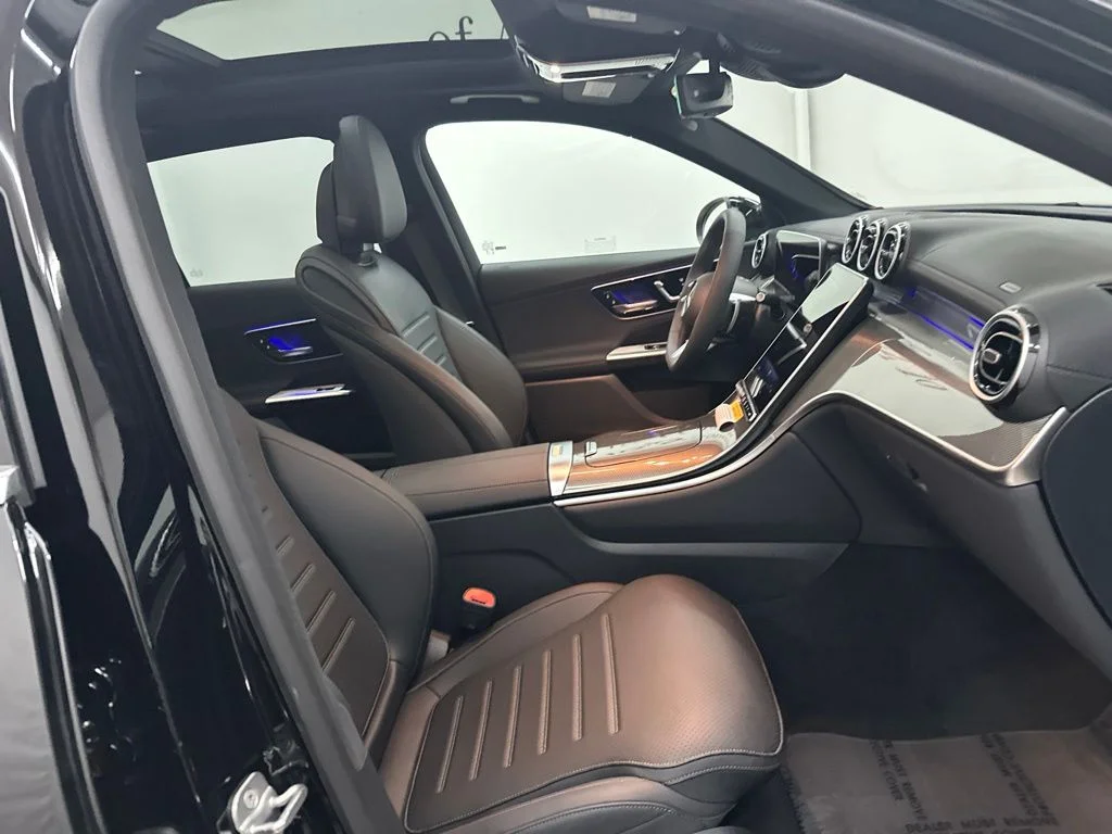 New 2026 Black Mercedes-Benz GLC 300 image 25