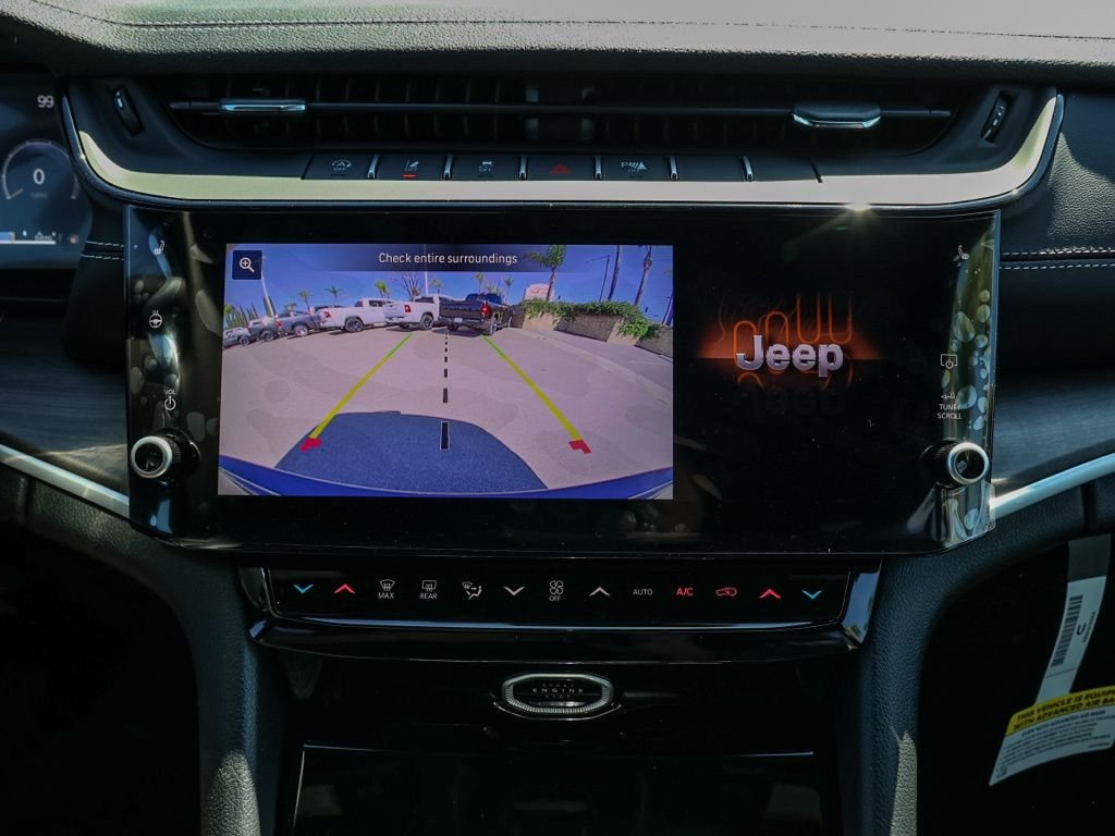 New 2026 Baltic Gray Metallic Clear-Coat Exterior Paint Jeep Limited image 29