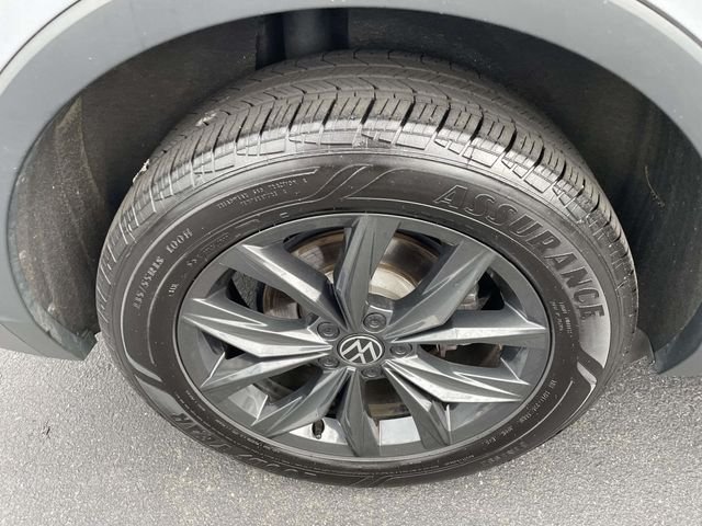 Certified Used 2024 Silver Volkswagen 2.0T SE image 7