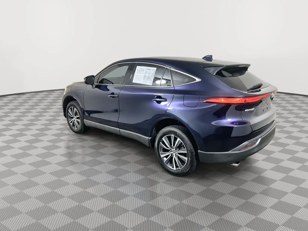 Used 2022  Toyota LE image 6