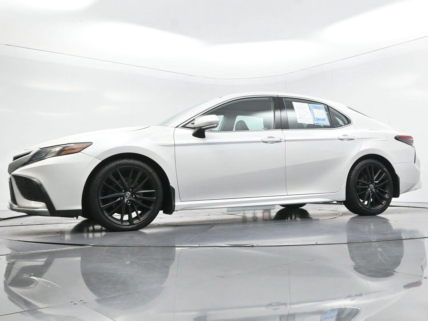 Used 2022 Wind Chill Pearl Toyota XSE image 51