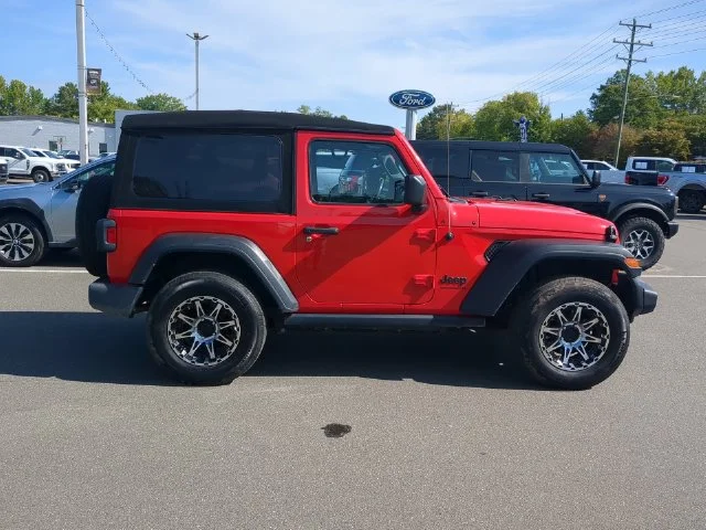 Used 2022 Red Jeep Sport S image 14