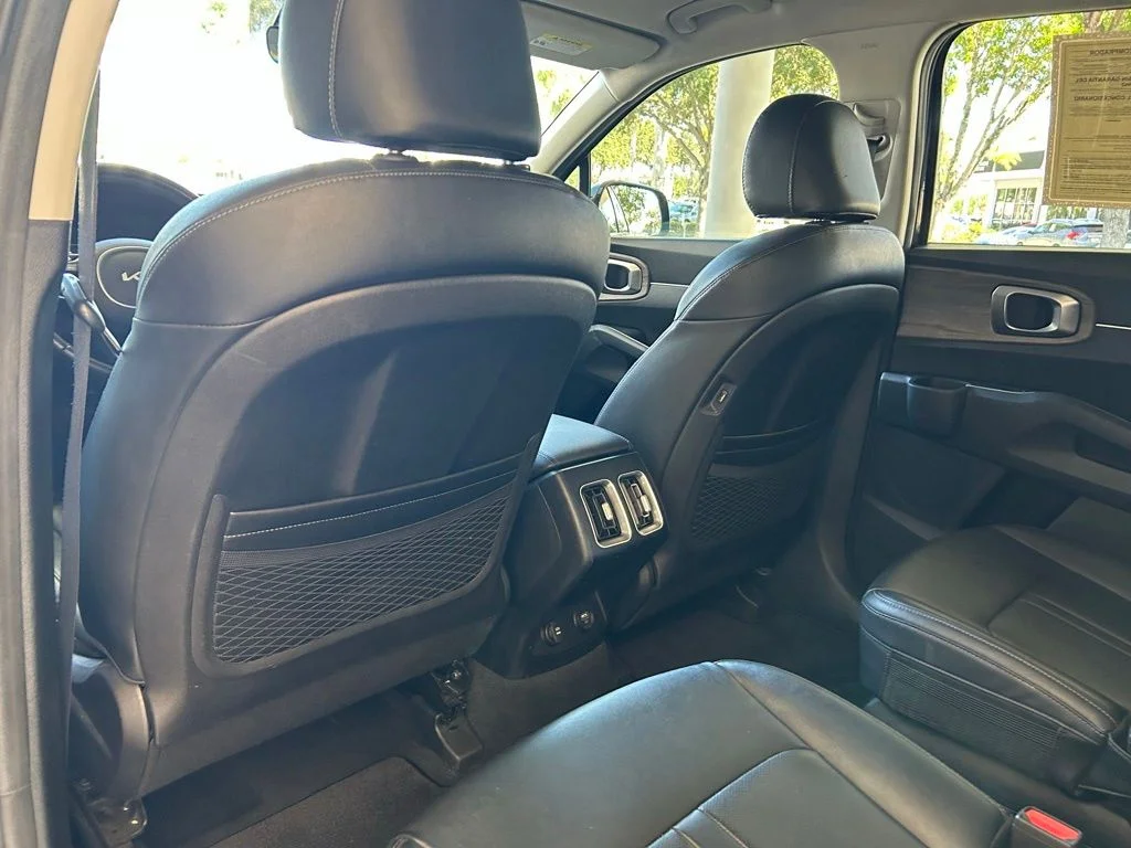 Used 2022 Black Kia EX image 36