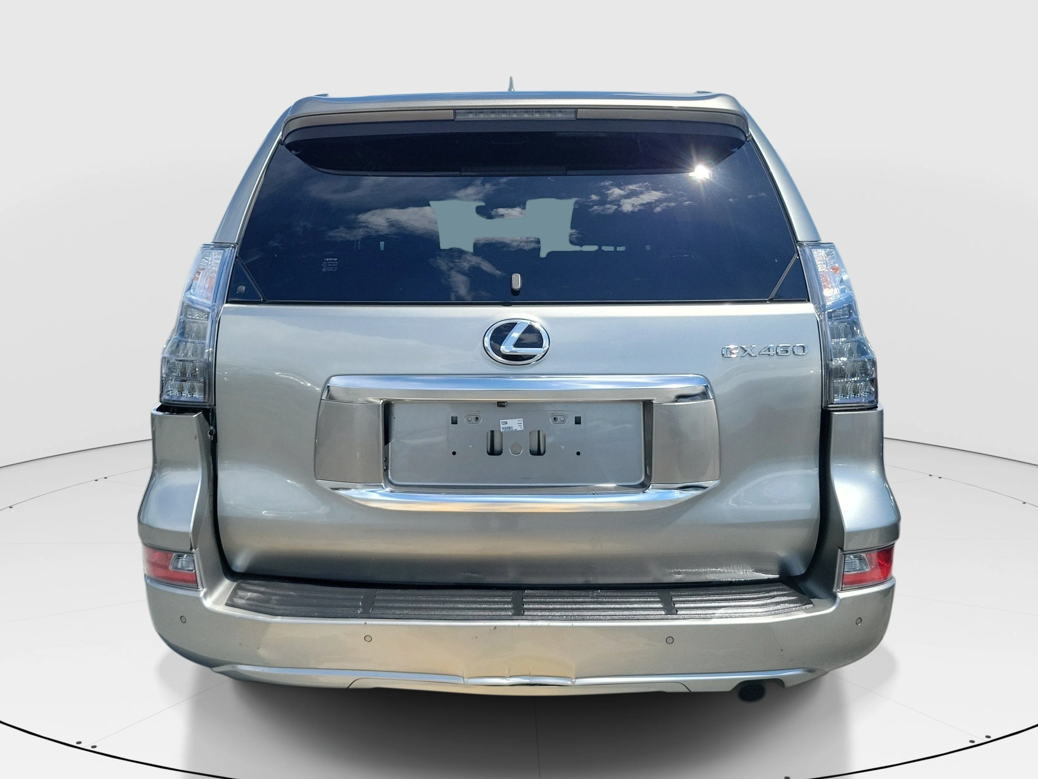 Used 2021 Silver Lexus 460 image 5