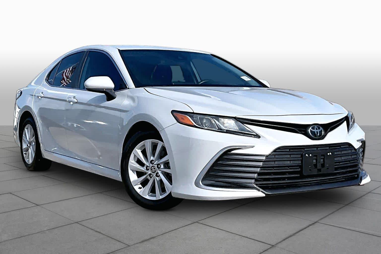 Used 2022 Ice Edge Toyota LE image 3