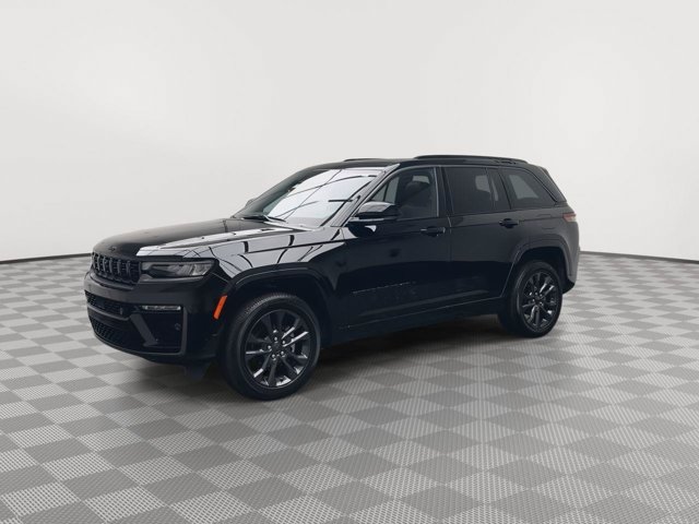 Used 2026 Diamond Black Crystal Pearlcoat Jeep Limited Reserve image 39