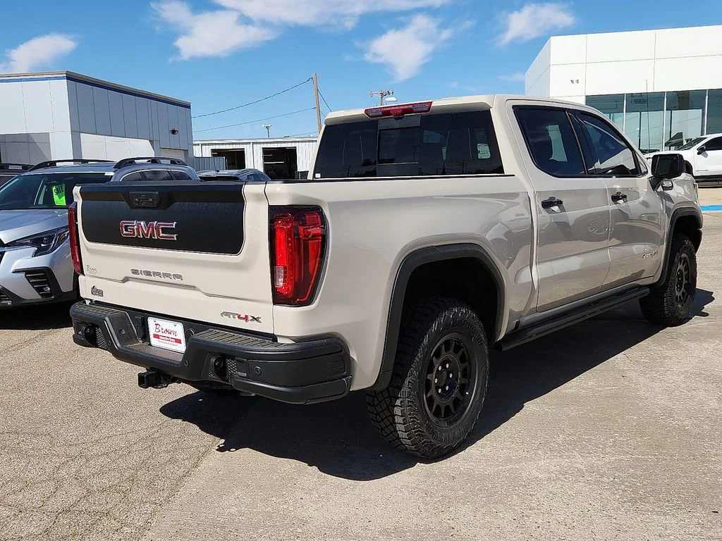 2026 GMC Sierra 1500 AT4X - Photo 11