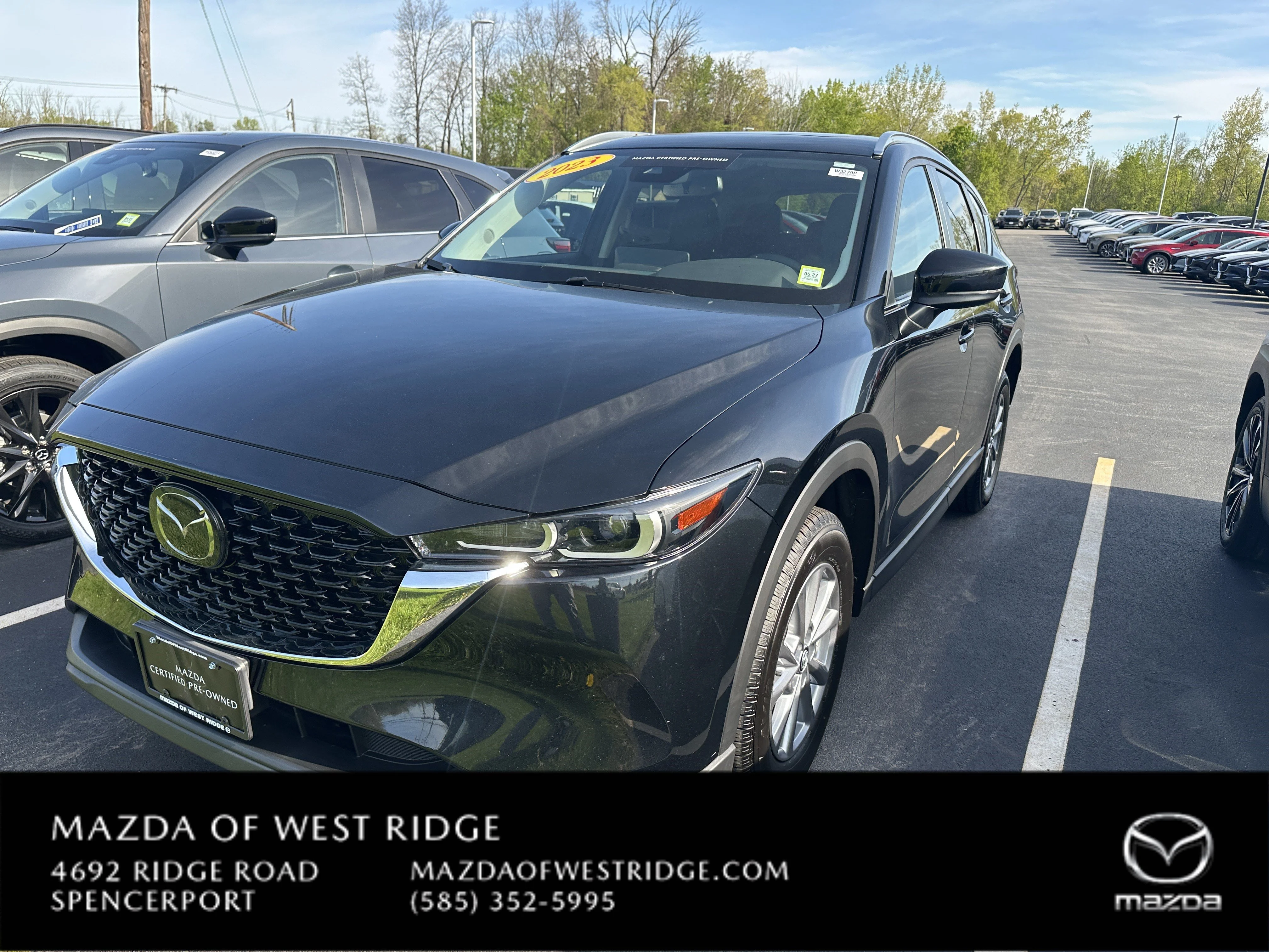 2023 Mazda CX-5 S Preferred package Auto AWD's photo