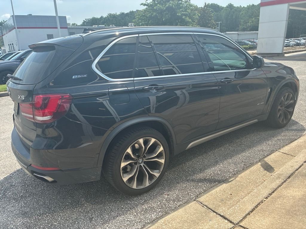 Used 2018 Black BMW xDrive40e image 3