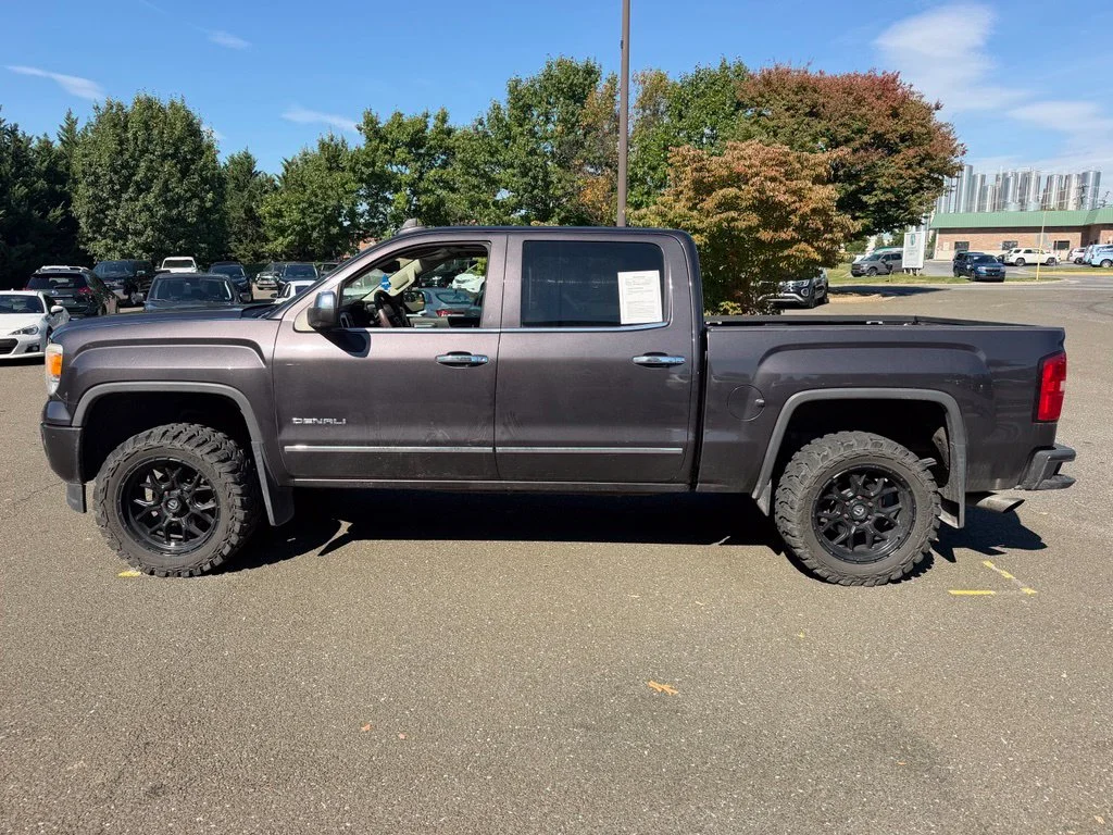 Used 2015 Silver GMC Denali image 4