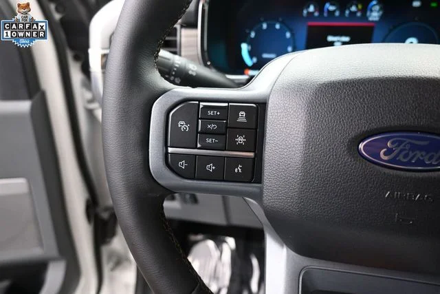 Used 2025 White Ford Lariat image 31