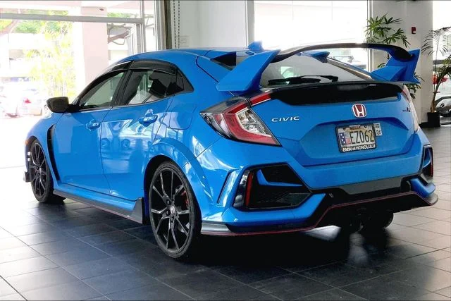 Used 2021 Blue Honda Touring image 6