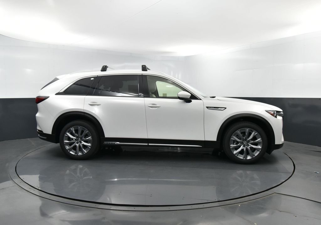 New 2026 Rhodium White Premium Mazda 3.3 Turbo Premium Plus AWD image 4
