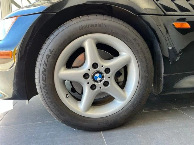 Used 1998 Black BMW 2.8 image 9